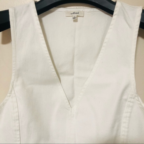 Aritzia Wilfred V neck cropped top side zipper - Picture 4 of 6